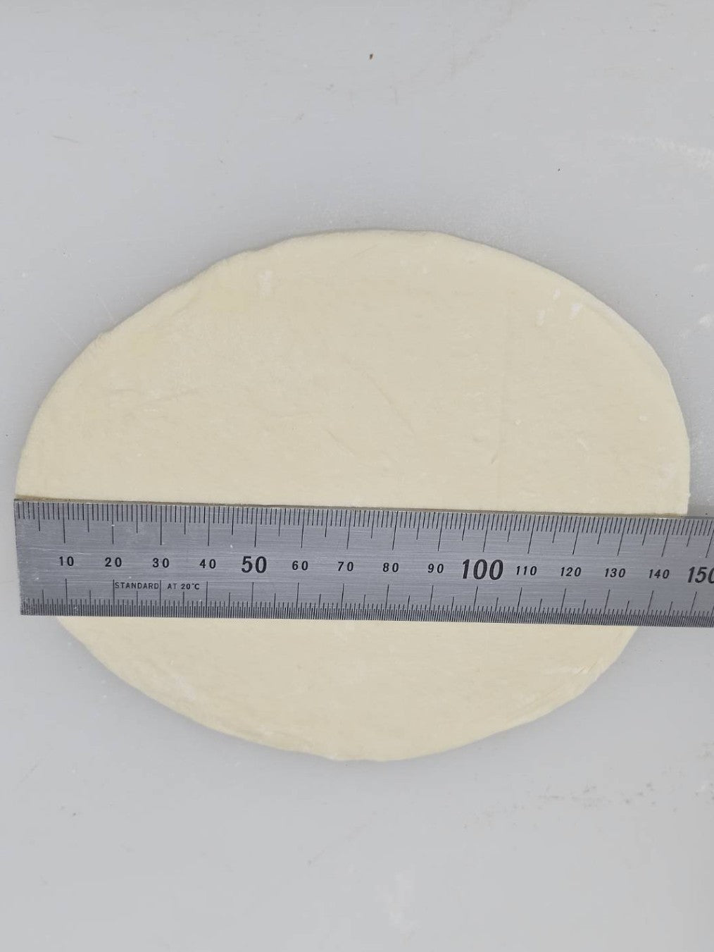”米粉ピザ生地100g×10個”　解凍してのばすだけ。 家族で楽しむ“お米のピザ時間”。