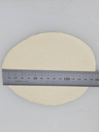 ”米粉ピザ生地100g×10個”　解凍してのばすだけ。 家族で楽しむ“お米のピザ時間”。